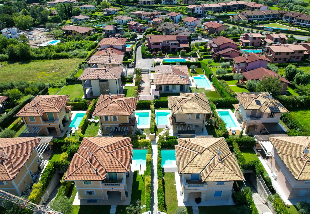 Villa in Manerba del Garda - Villa Iris 