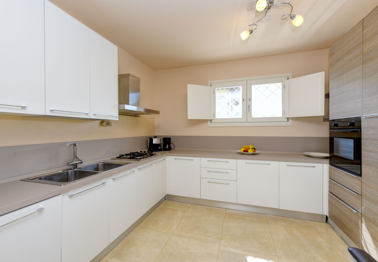 Villa in Manerba del Garda - Villa Iris 