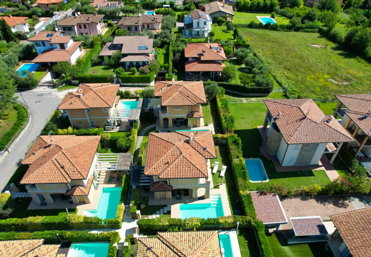 Villa in Manerba del Garda - Villa Iris 