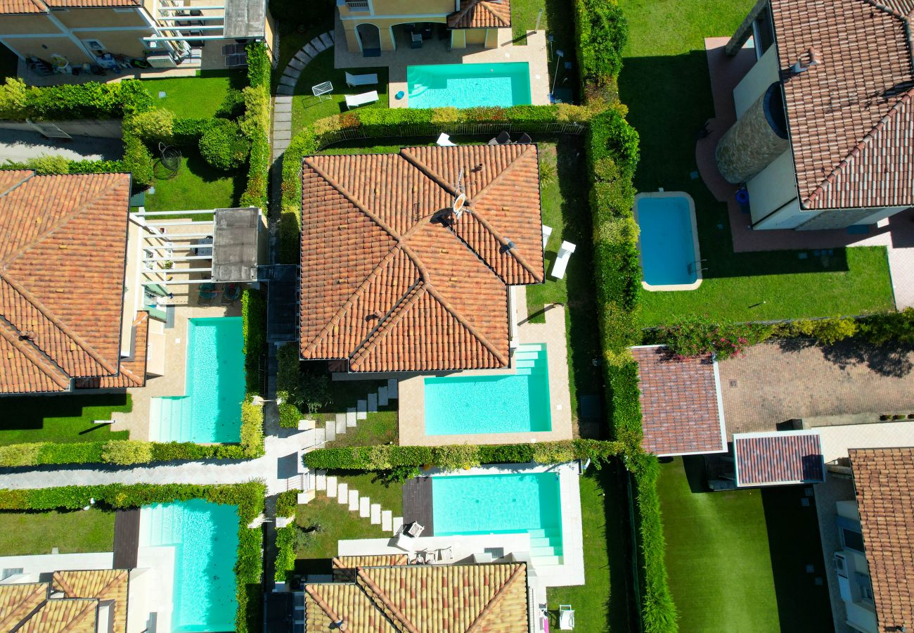 Villa in Manerba del Garda - Villa Iris 