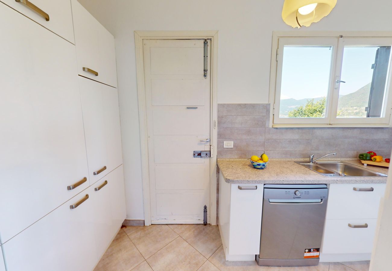 Villa in San Felice del Benaco - Villa Elvira 