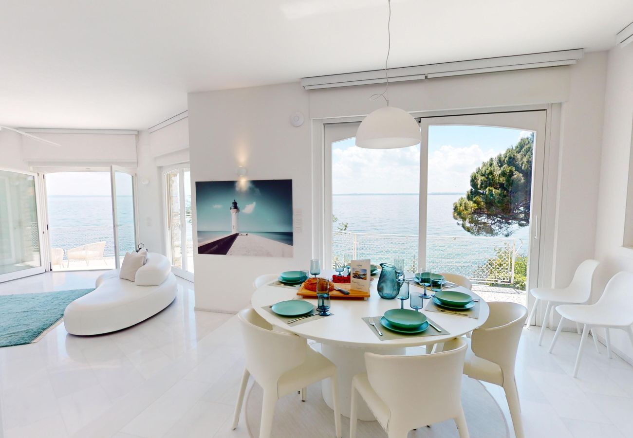 Villa in Manerba del Garda - Villa Flora 