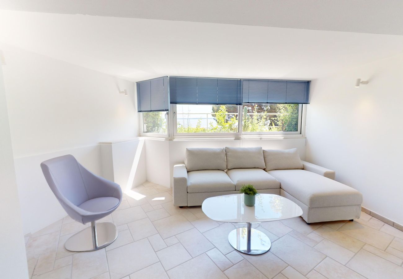 Villa in Manerba del Garda - Villa Flora 