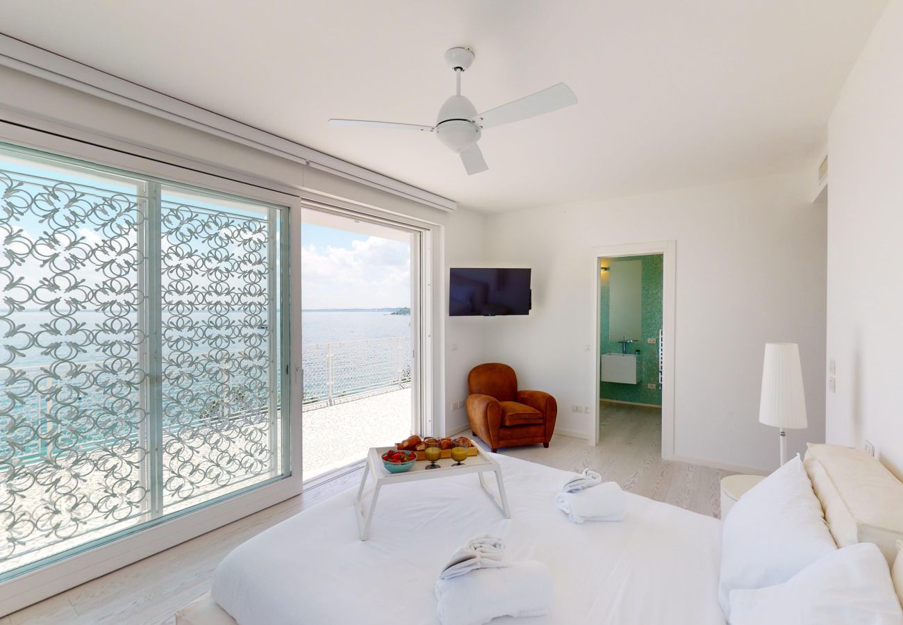 Villa in Manerba del Garda - Villa Flora 