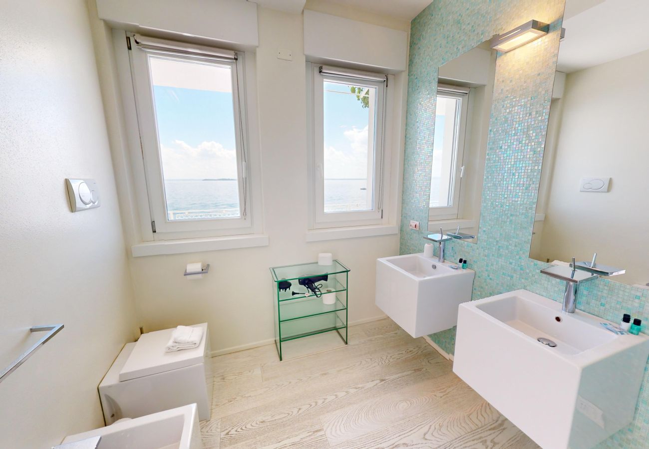 Villa in Manerba del Garda - Villa Flora 