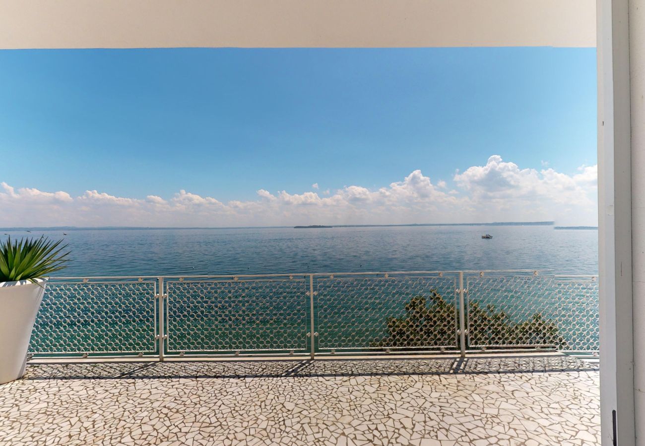 Villa in Manerba del Garda - Villa Flora 