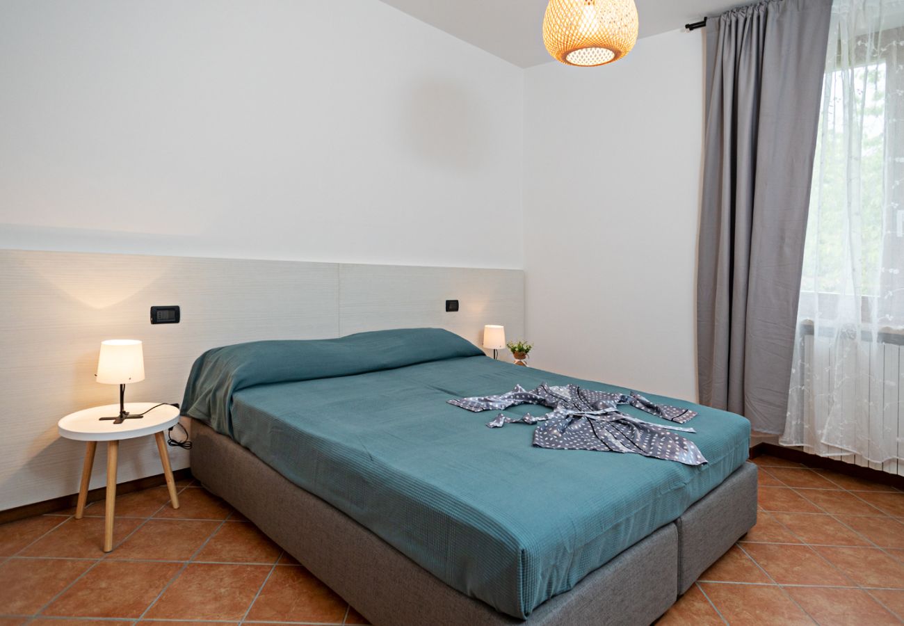 Villa in Costermano - Villa Ida with 12 sleeps with private pool and big garden