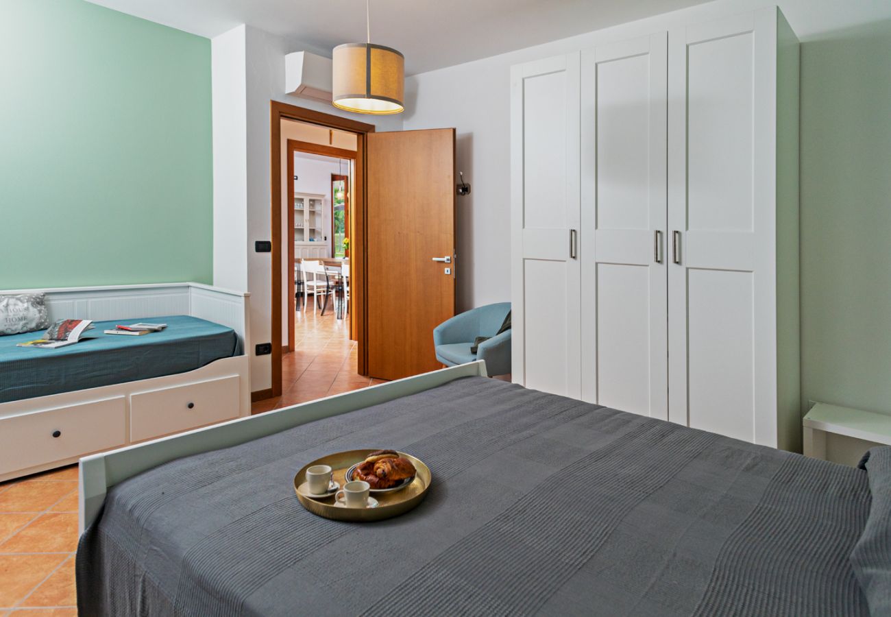 Villa in Costermano - Villa Ida with 12 sleeps with private pool and big garden