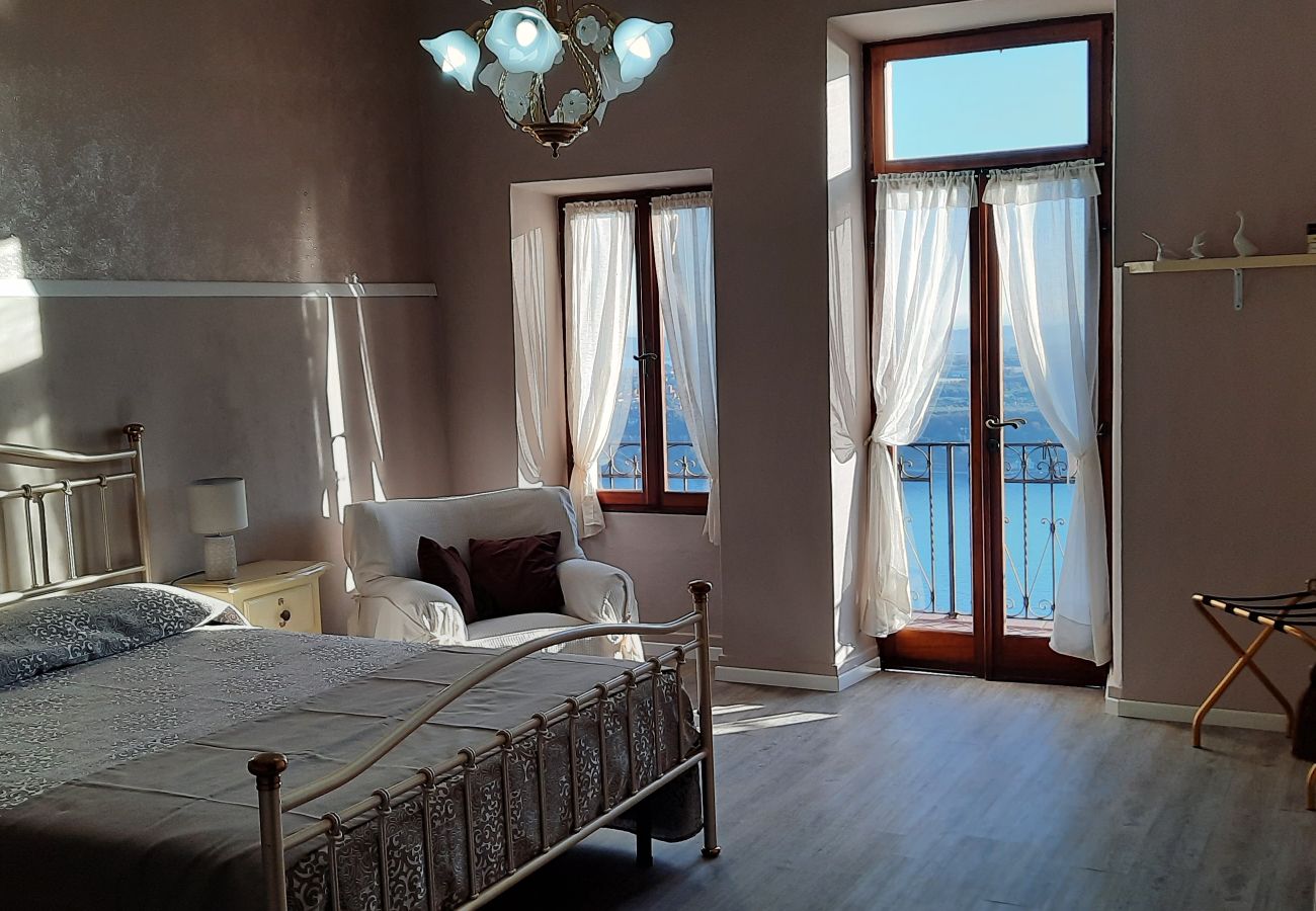 Apartment in Salò - Casa Massina Trilo