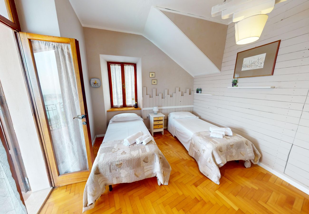 Apartment in Salò - Casa Massina Trilo