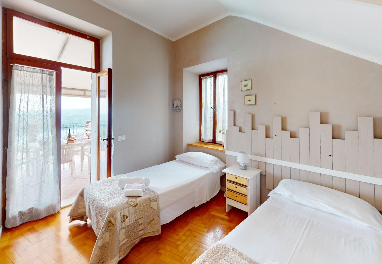 Apartment in Salò - Casa Massina Trilo