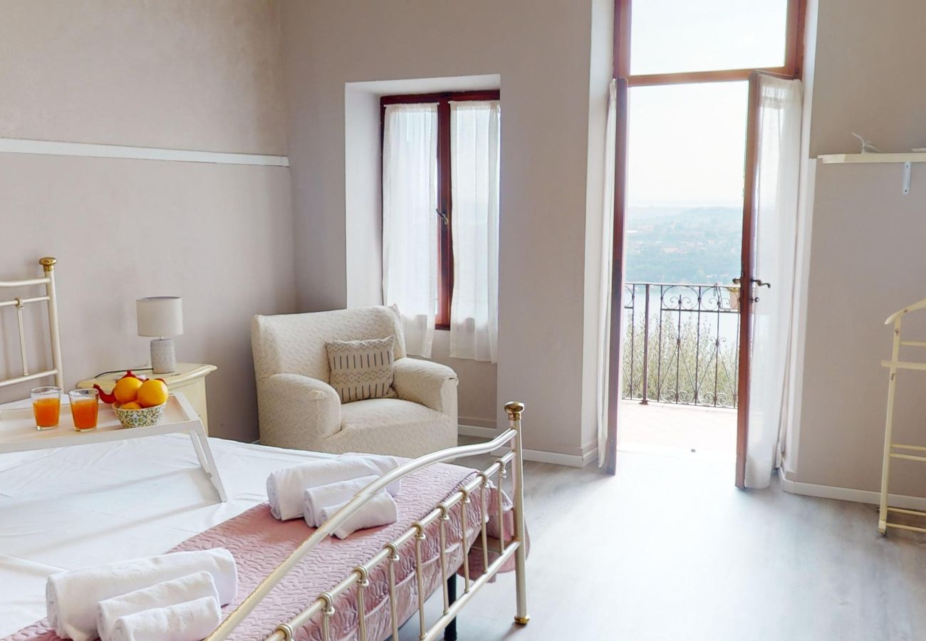 Apartment in Salò - Casa Massina Trilo