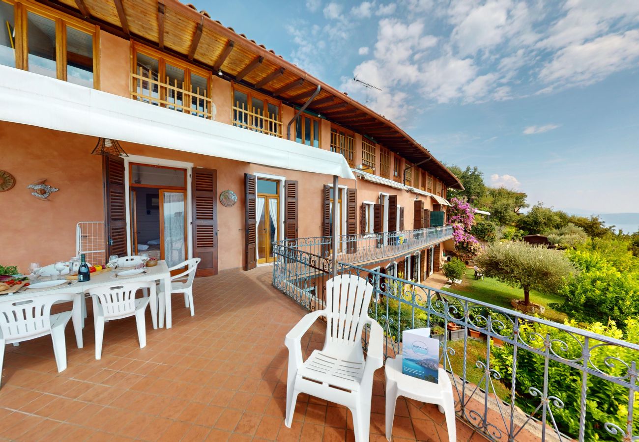 Apartment in Salò - Casa Massina Trilo