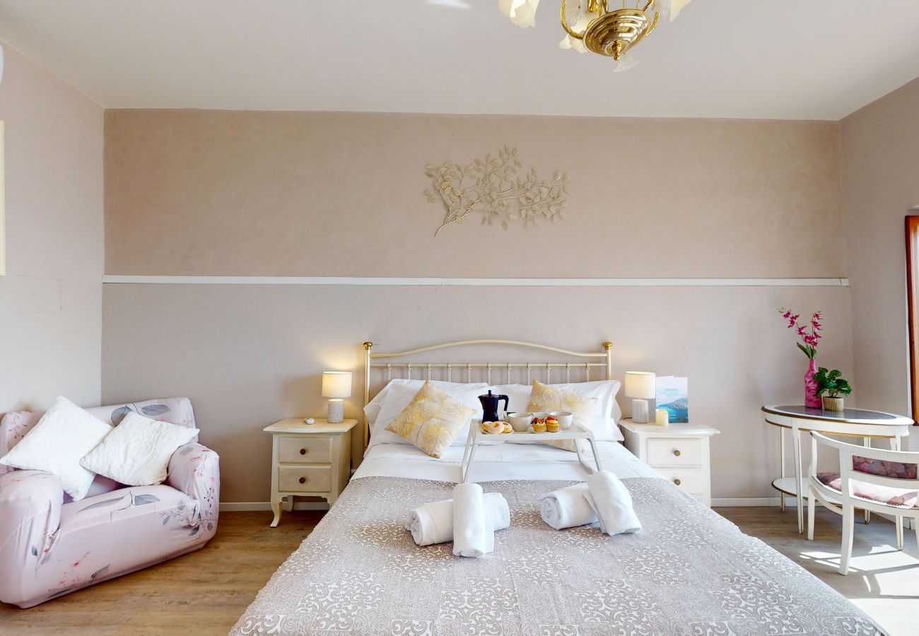 Apartment in Salò - Casa Massina Trilo