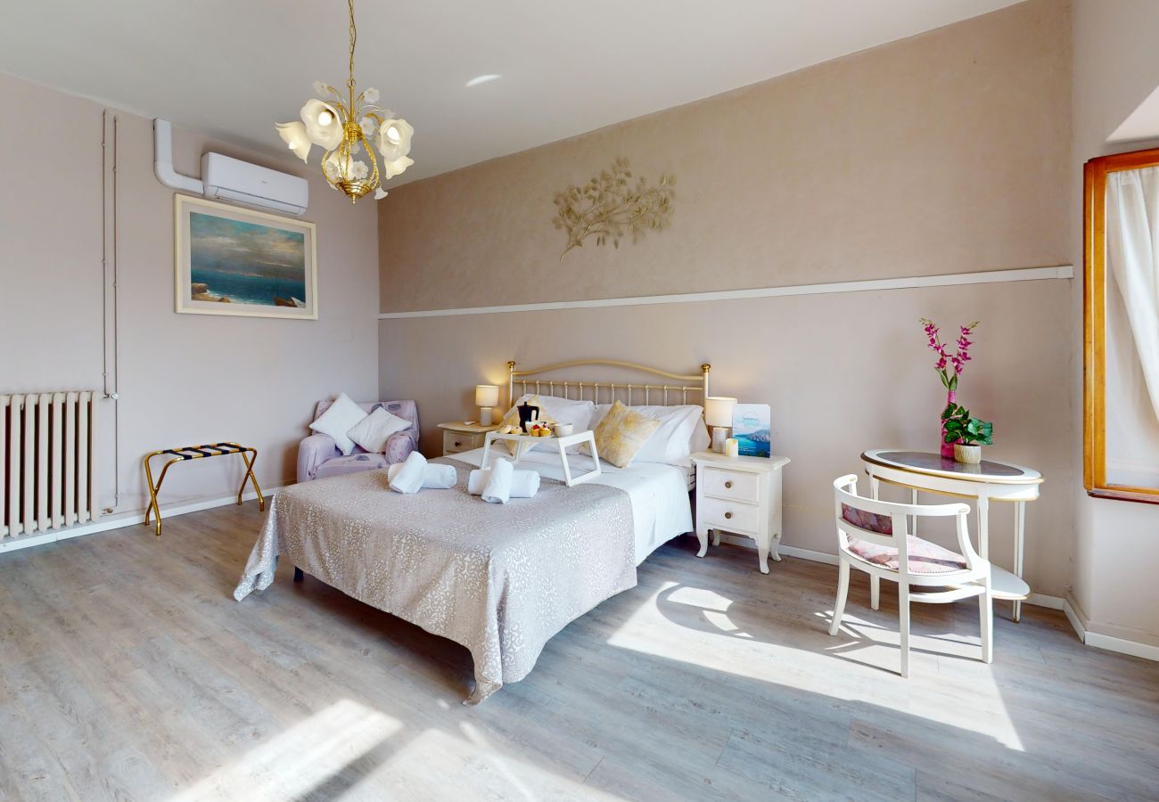 Apartment in Salò - Casa Massina Trilo