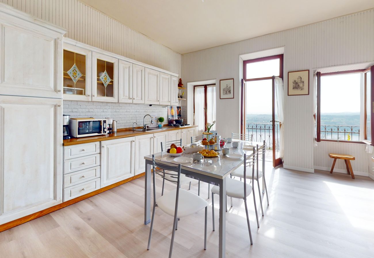 Apartment in Salò - Casa Massina Trilo