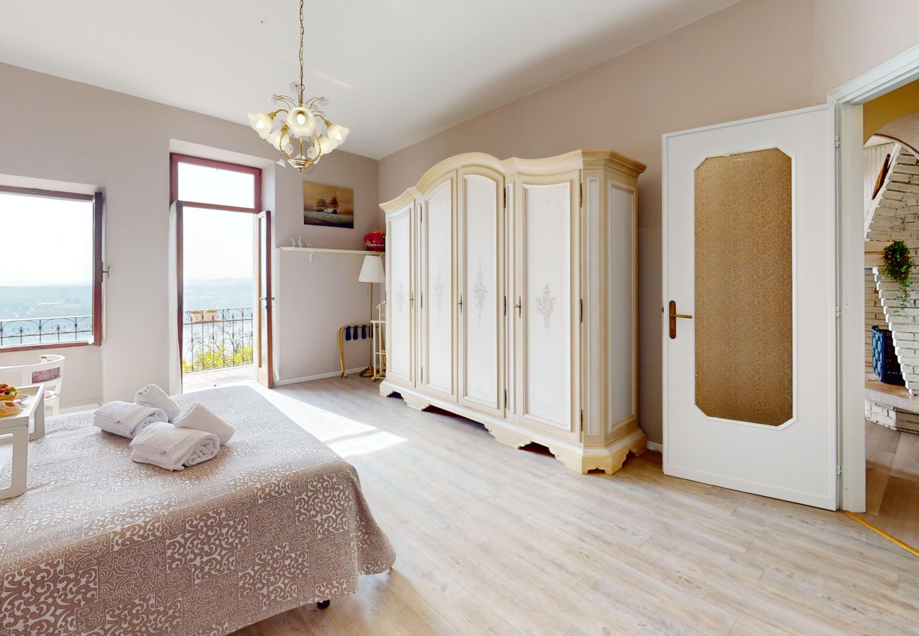 Apartment in Salò - Casa Massina Trilo