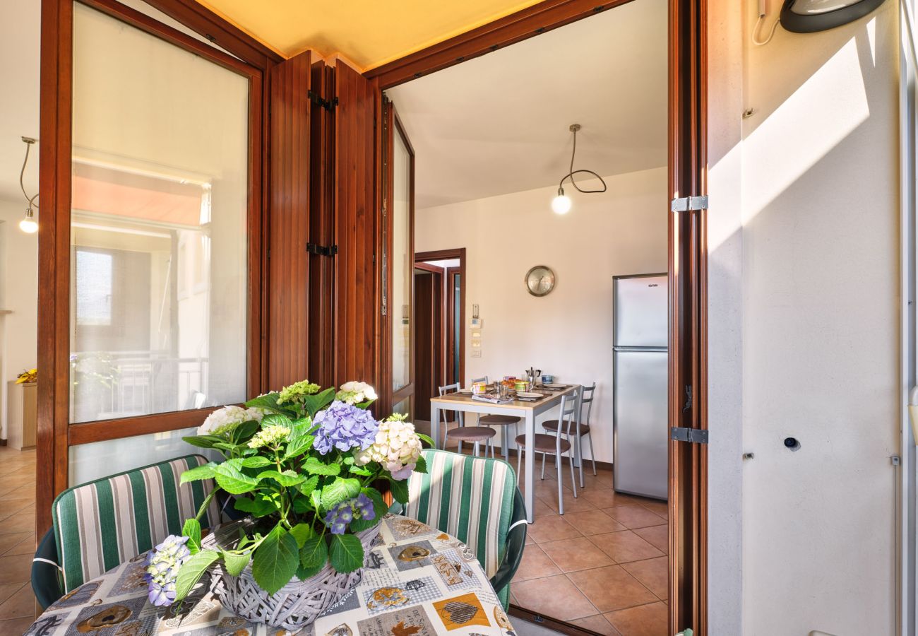 Apartment in Lazise - Regarda - bike apartment Miralago 2 with pool, lake view,