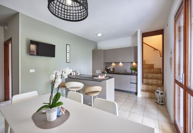  in Lazise - Regarda - Lisa Marie Apartment with pool and tennis