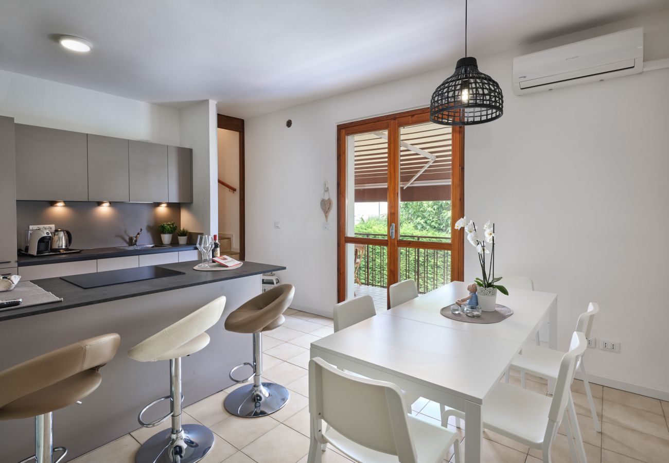 Apartment in Lazise - Regarda - Lisa Marie Apartment with pool and tennis