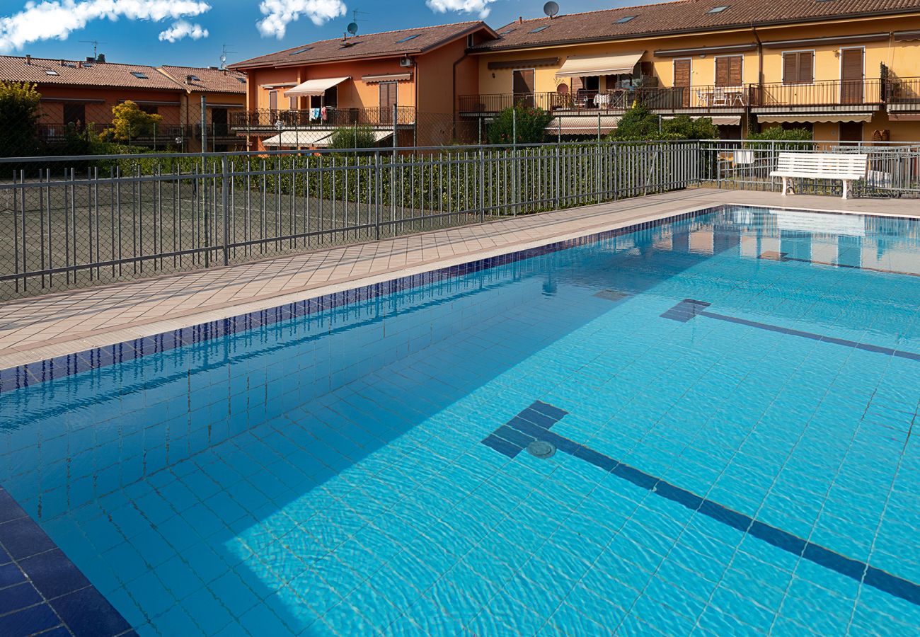 Apartment in Lazise - Regarda - Lisa Marie Apartment with pool and tennis