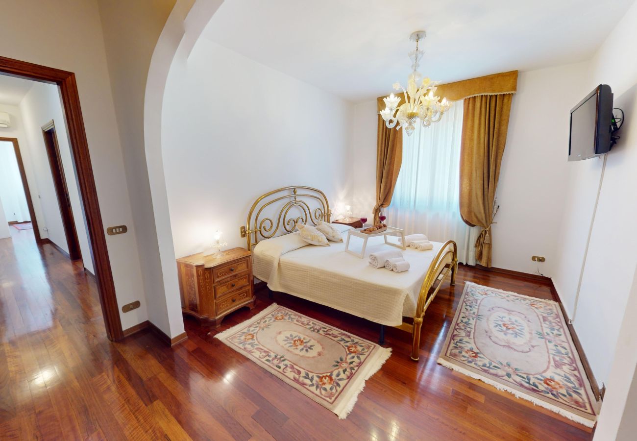 Villa in Puegnago sul Garda - VILLA FIORITA