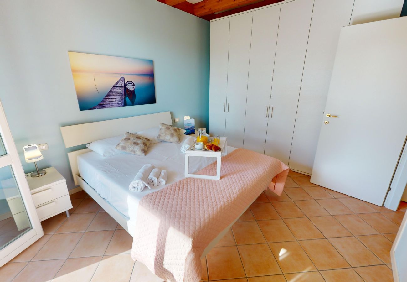 Apartment in Manerba del Garda - Vento di Lago 