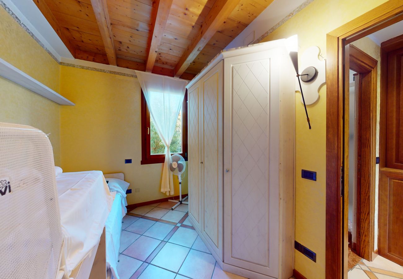 Apartment in Padenghe sul Garda - Garda Pleasure By Bookinggardalake