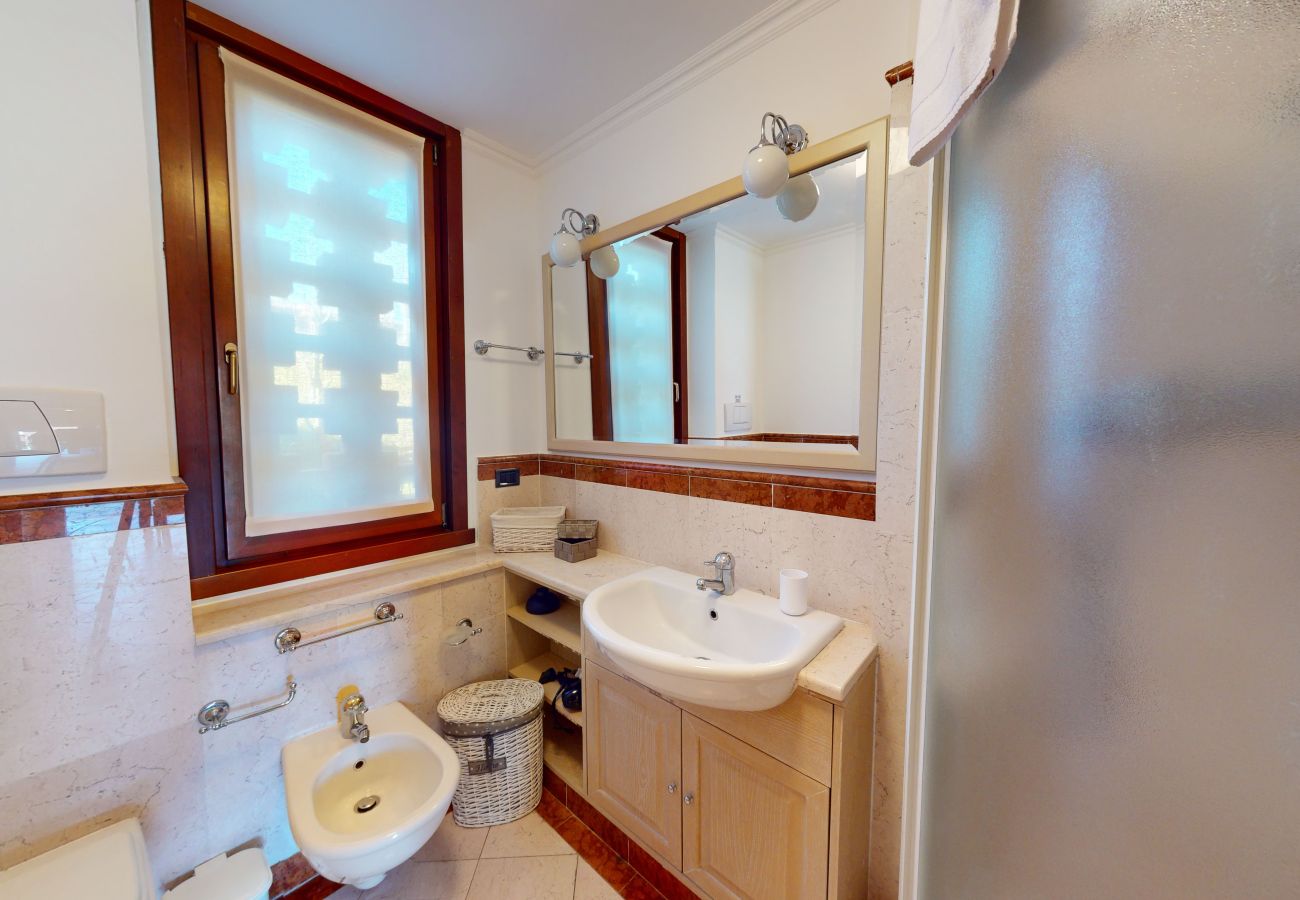 Apartment in Padenghe sul Garda - Garda Pleasure By Bookinggardalake