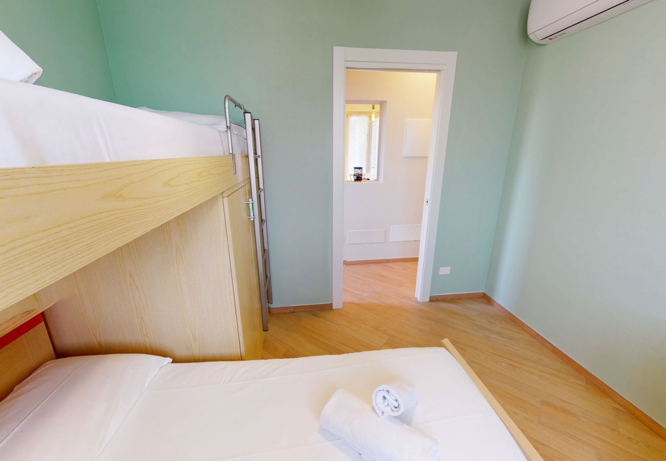 Apartment in Manerba del Garda - Pinko House