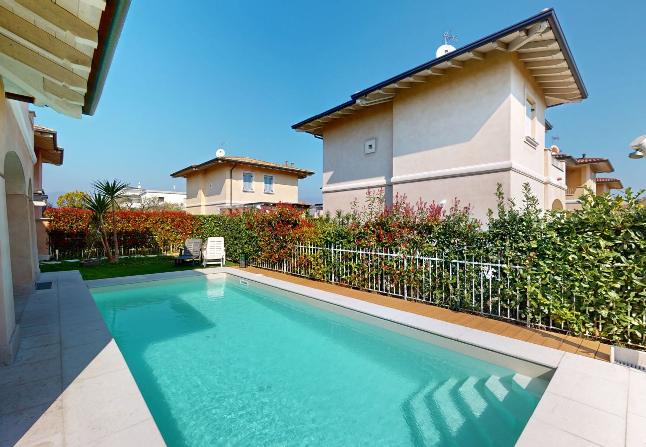Villa in Manerba del Garda - Villa Dolcevita