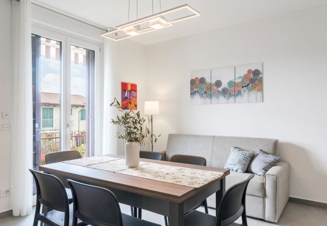 Apartment in Lazise - Regarda - Modern and spacious apartment Caesar with pool
