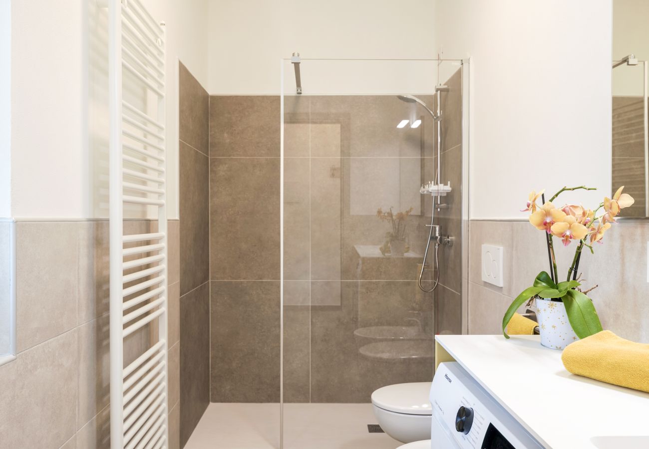 Apartment in Lazise - Regarda - Modern and spacious apartment Caesar with pool