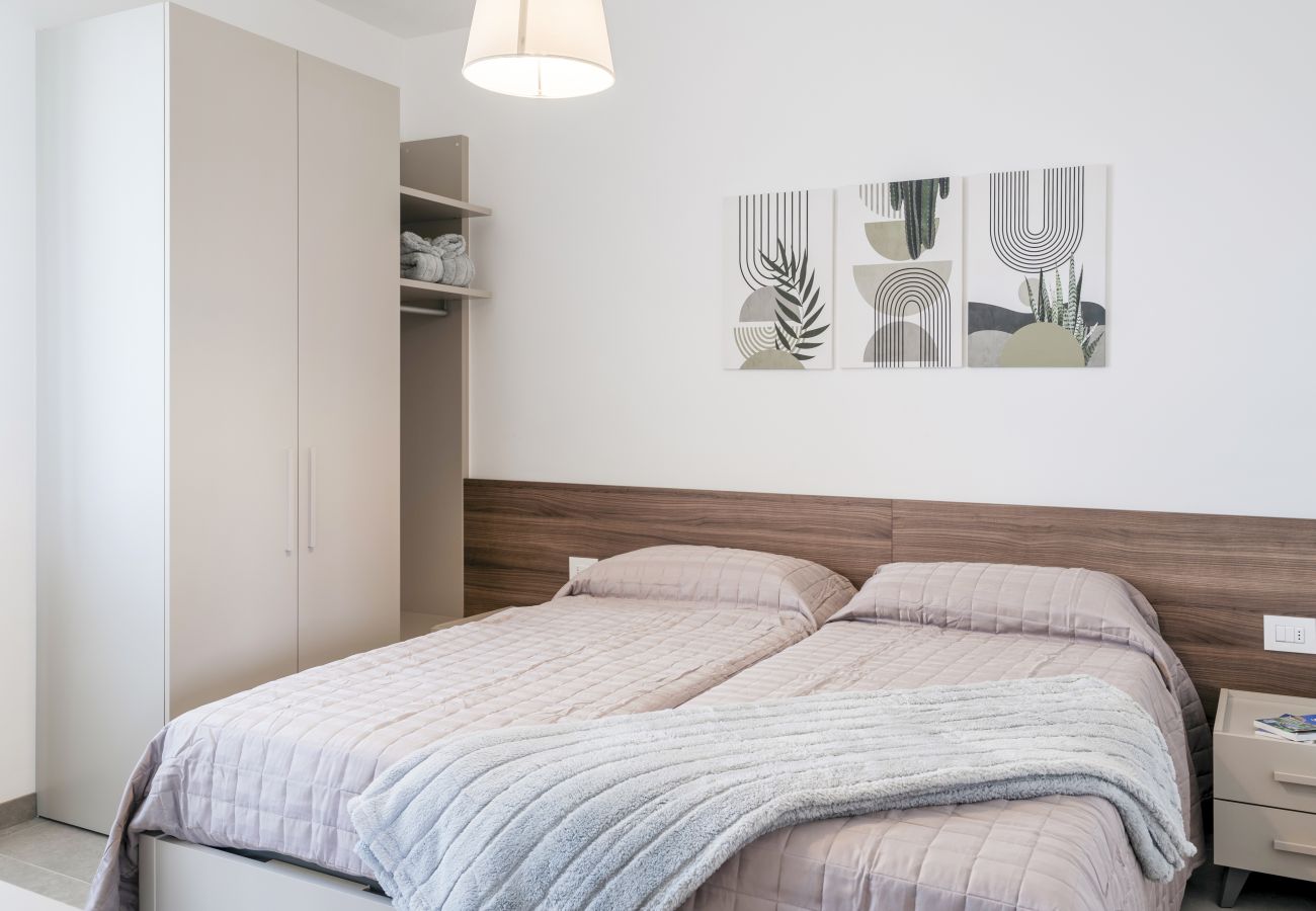 Apartment in Lazise - Regarda - Modern and spacious apartment Caesar with pool