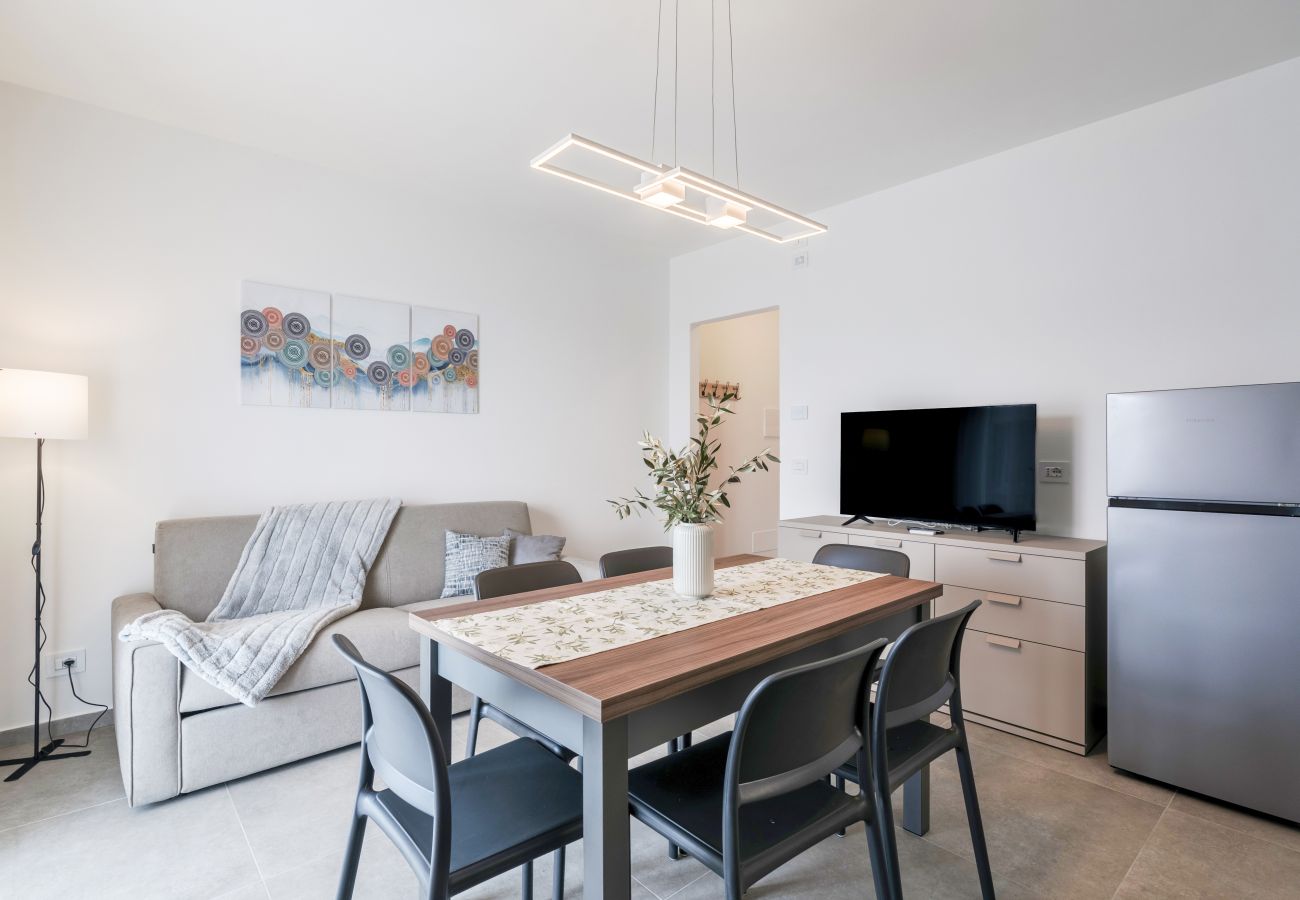 Apartment in Lazise - Regarda - Modern and spacious apartment Caesar with pool