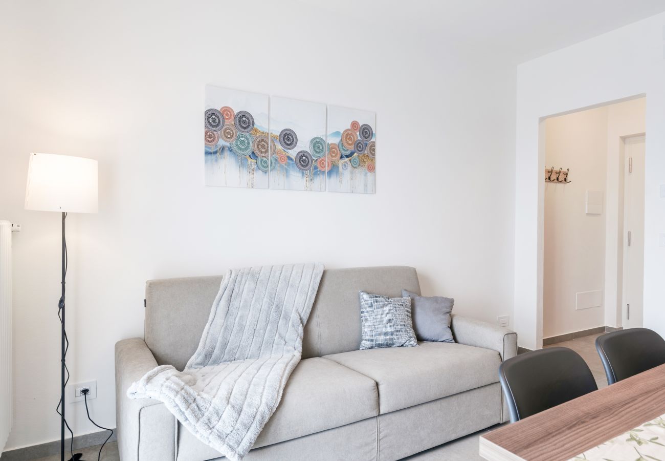Apartment in Lazise - Regarda - Modern and spacious apartment Caesar with pool