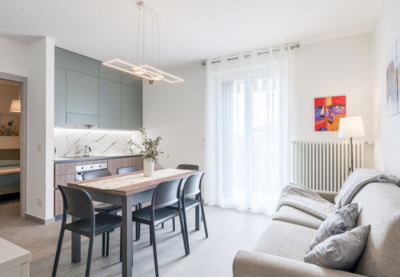 Apartment in Lazise - Regarda - Modern and spacious apartment Caesar with pool