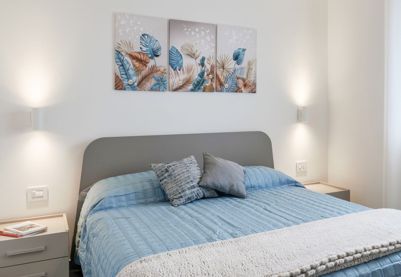 Apartment in Lazise - Regarda - Modern and spacious apartment Caesar with pool