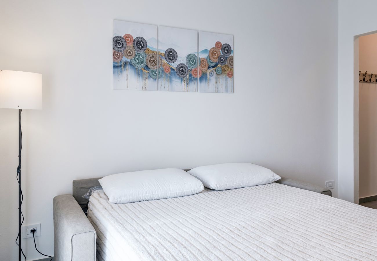 Apartment in Lazise - Regarda - Modern and spacious apartment Caesar with pool