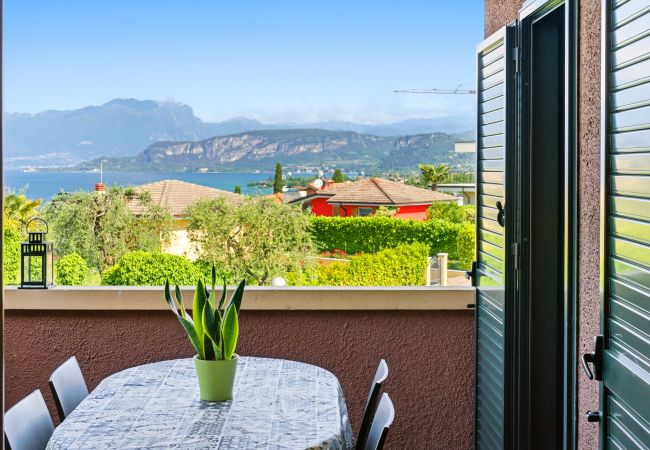 Apartment in Bardolino - Regarda - Apartment Blue View 3 with lake view and pool