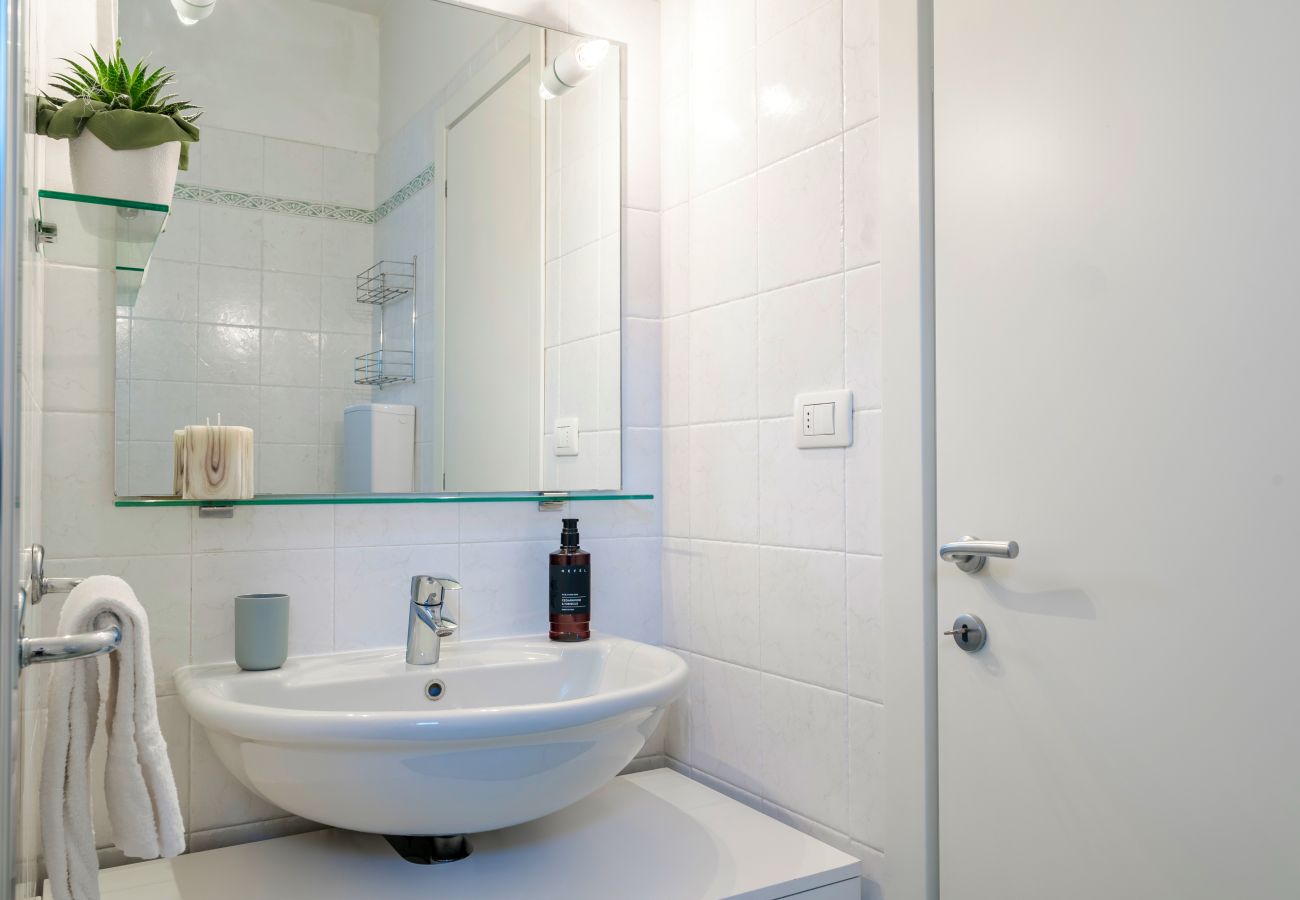 Apartment in Bardolino - Regarda - Apartment Blue View 3 with lake view and pool