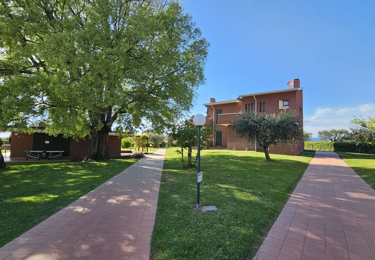 Apartment in Bardolino - Regarda - Apartment Blue View 3 with lake view and pool