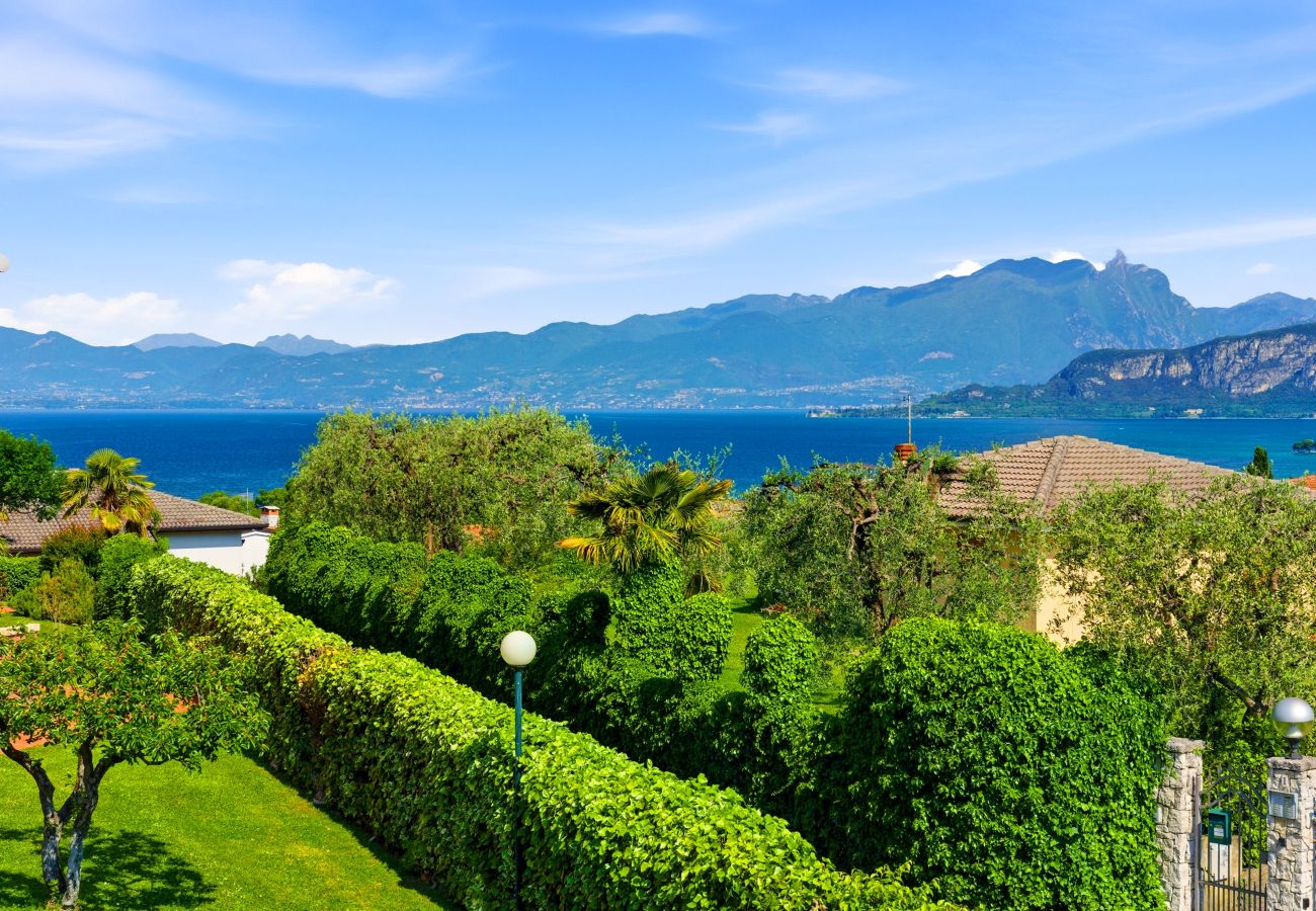 Apartment in Bardolino - Regarda - Apartment Blue View 3 with lake view and pool