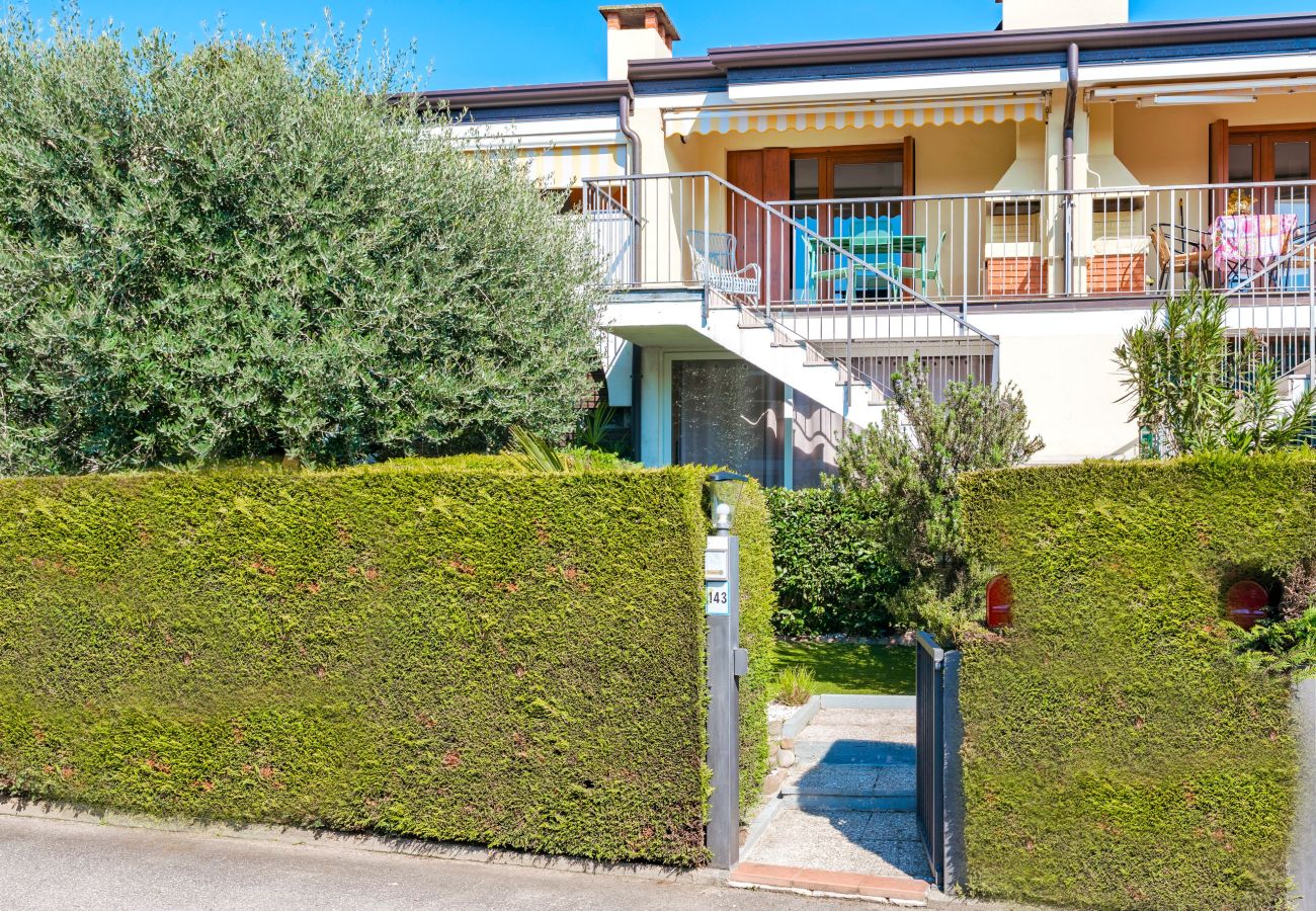 Apartment in Lazise - Regarda - Apple Flat with pool and covered parking