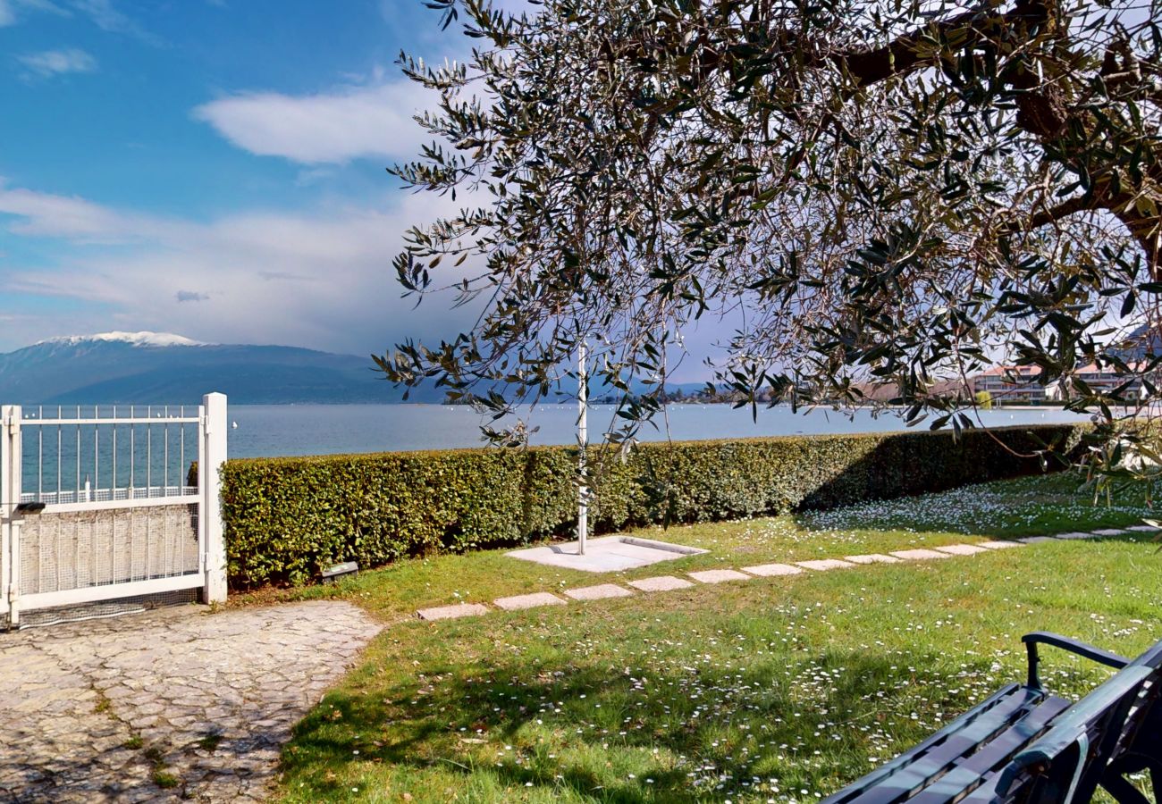 Apartment in Manerba del Garda - Casa Marisol