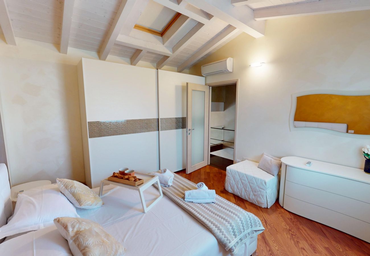 Chalet in Manerba del Garda - Maison Belvedere