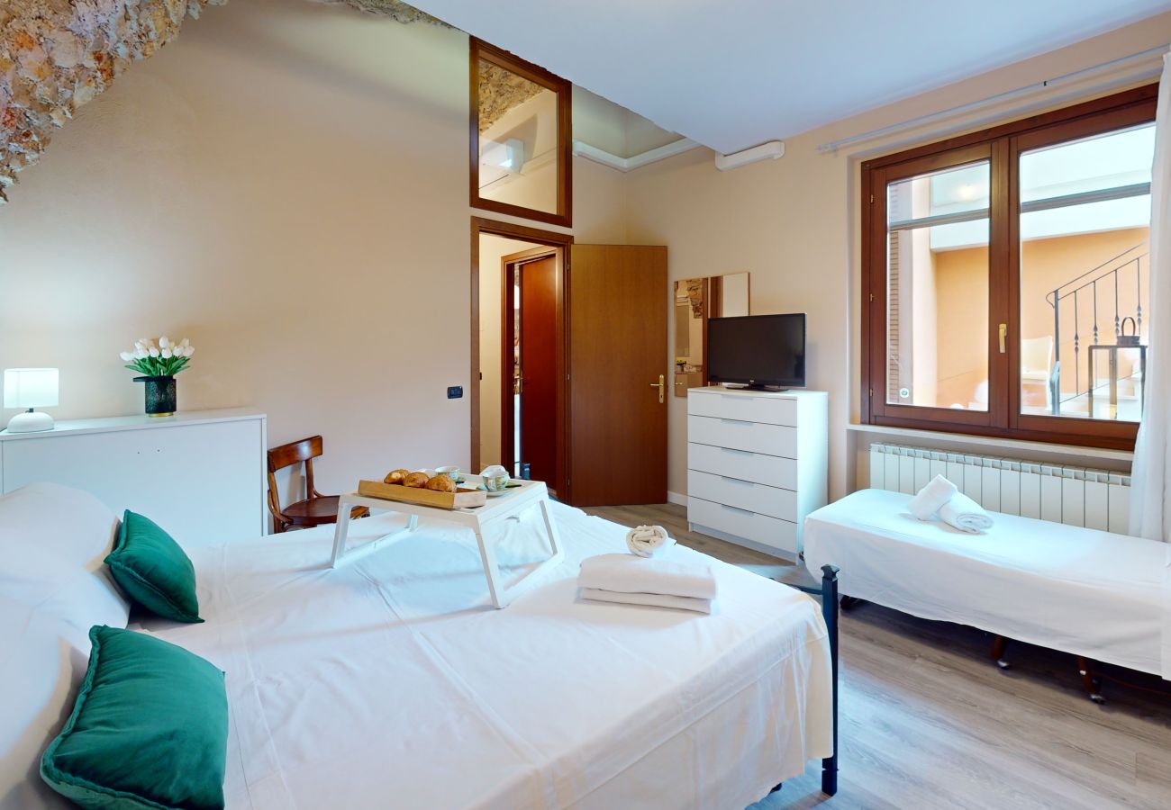 Apartment in Manerba del Garda - La Pietra del Garda