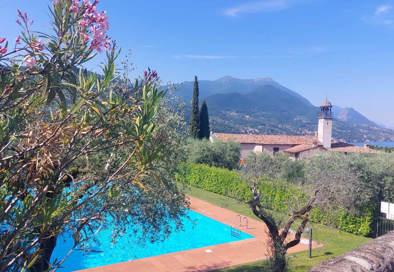 Apartment in San Felice del Benaco - Garda View by Bookinggardalake