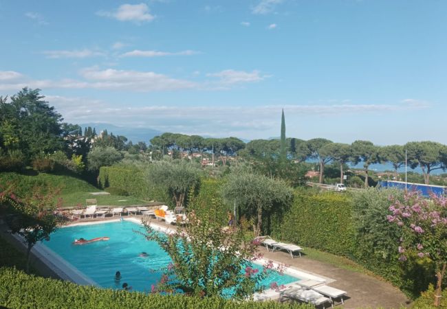 Apartment in Moniga del Garda - Horizon Apartment