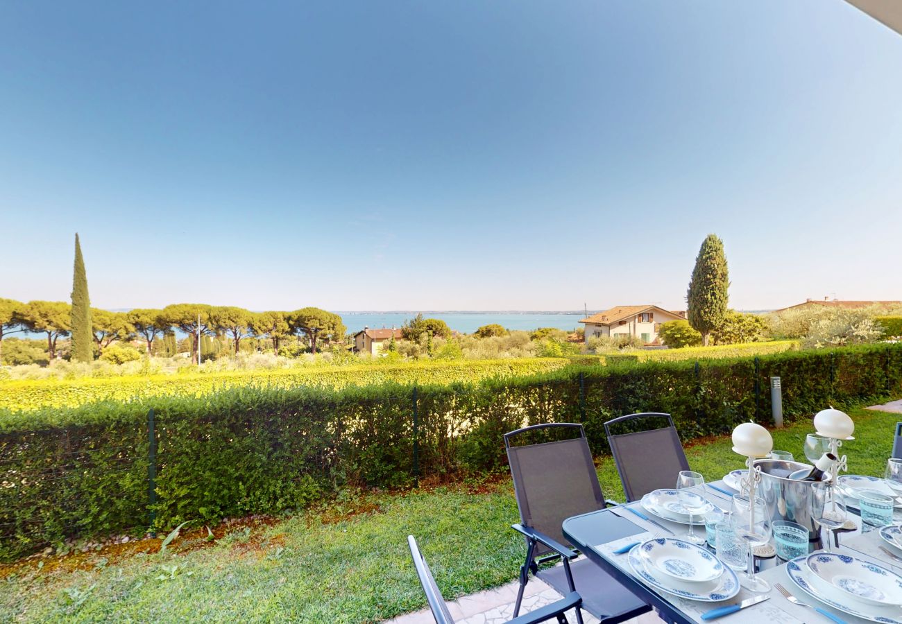 Apartment in Moniga del Garda - Horizon Apartment